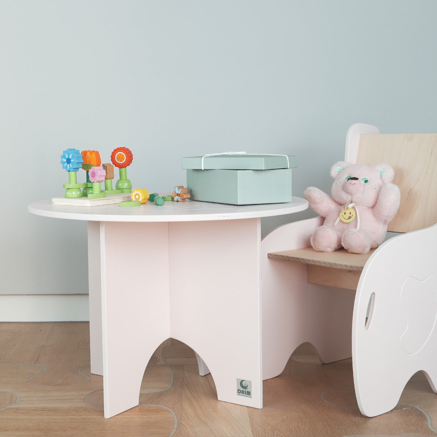 elefante-set-babyrosa-tavolo-sedia-per-bambini