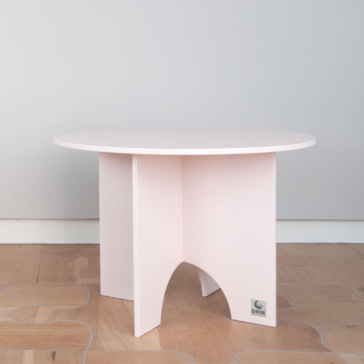 tavolino-elefante-babyrosa-in-legno-betulla-arredi-per-bambini-artigianale-di-qualita
