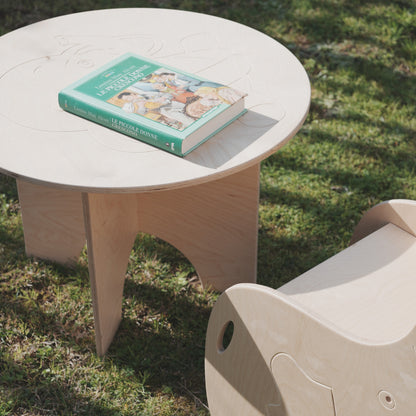 tavolino-elefante-naturale-in-legno-betulla-per-bambini-artigianale-di-qualita